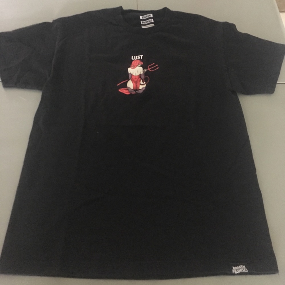 Lust Tee
